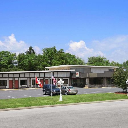 Travelodge By Wyndham Bedford Eksteriør billede