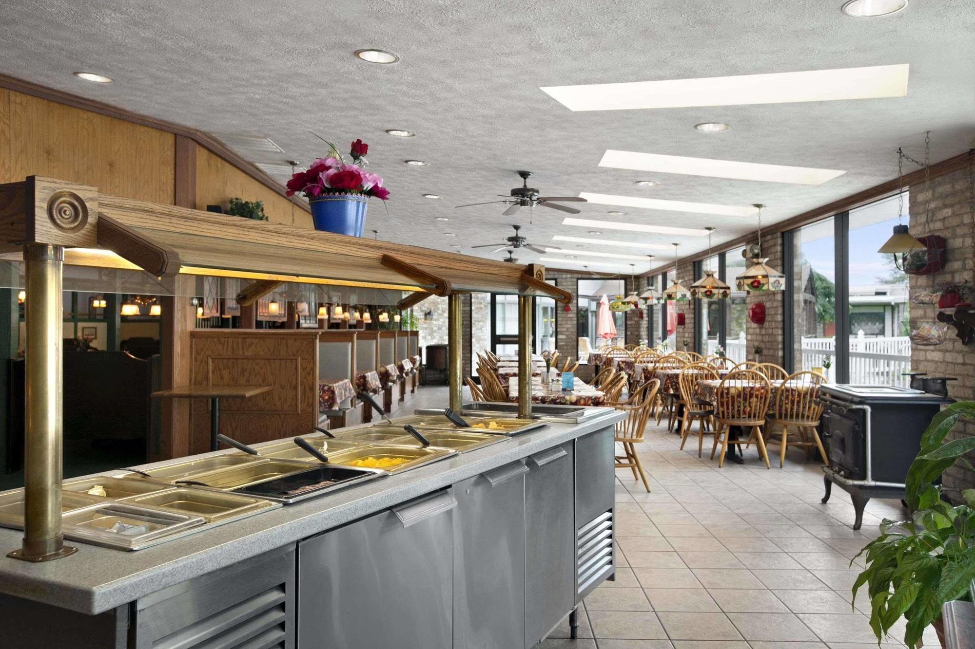 Travelodge By Wyndham Bedford Eksteriør billede